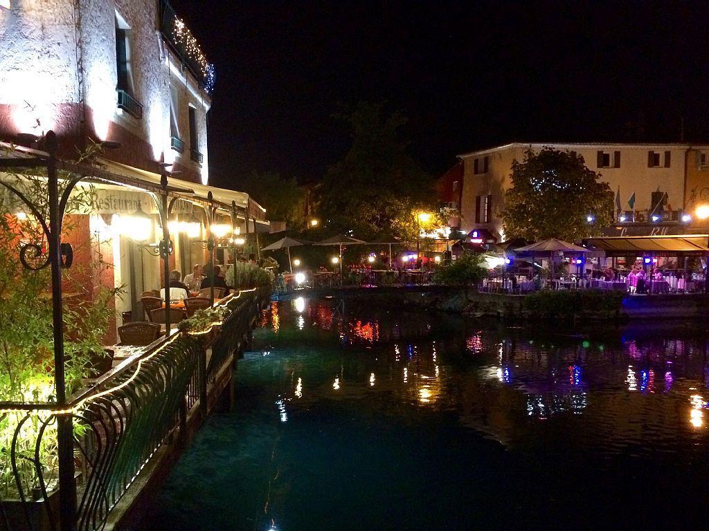 Studio De Charme Avec Sa Terrasse En Plein Coeur De Ville LʼIsle-sur-la-Sorgue المظهر الخارجي الصورة