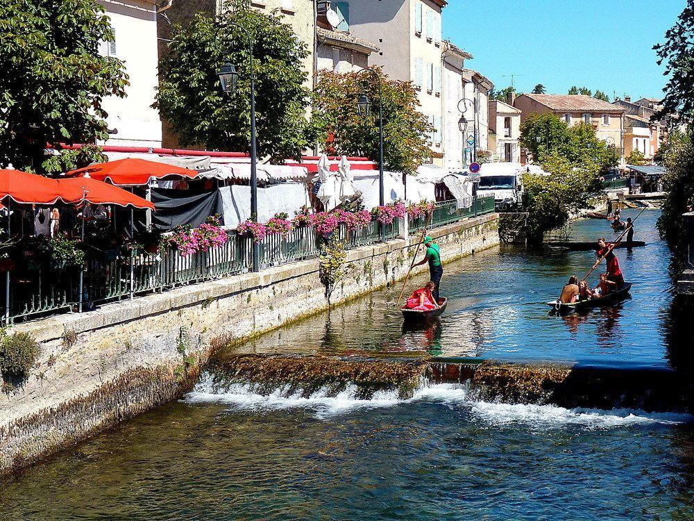 Studio De Charme Avec Sa Terrasse En Plein Coeur De Ville LʼIsle-sur-la-Sorgue المظهر الخارجي الصورة